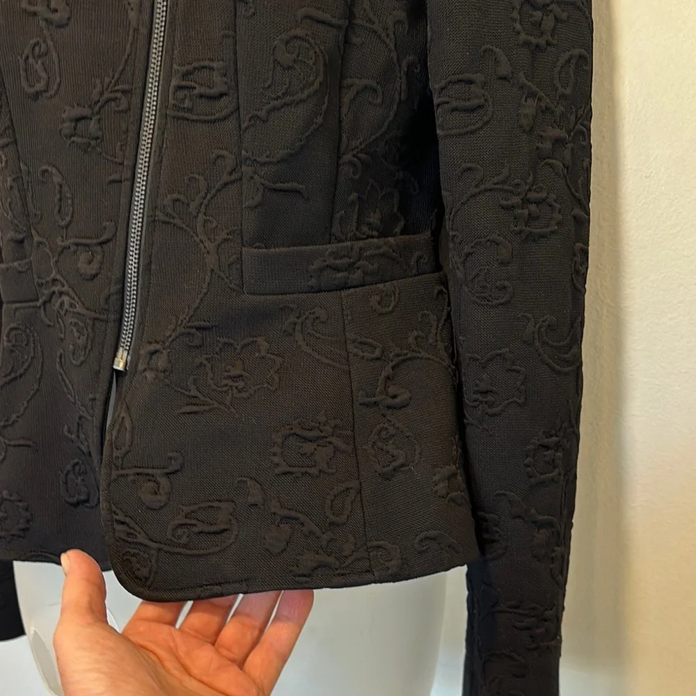 ETRO 42 Ladies Black Matelasse Jacket with Floral Paisley Print Size 42
